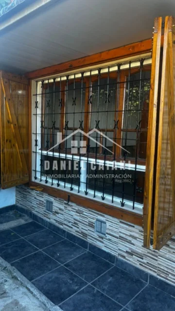 Casas, chalets en Alquiler — Alice 7200