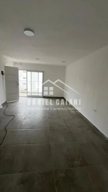 Departamentos, pisos y semipisos en Alquiler — Arenales 3000