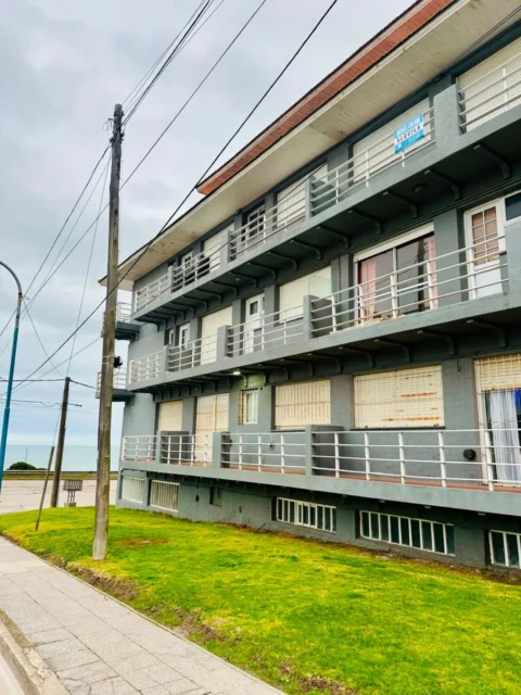 Departamentos, pisos y semipisos en Alquiler — Avenida de los trabajadores 4400