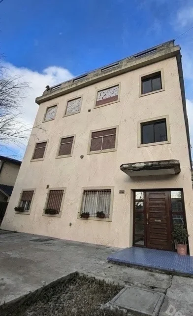 Departamentos, pisos y semipisos en Venta — Serrano 4700