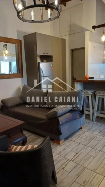 Casas, chalets en Alquiler — Padre Querini 292