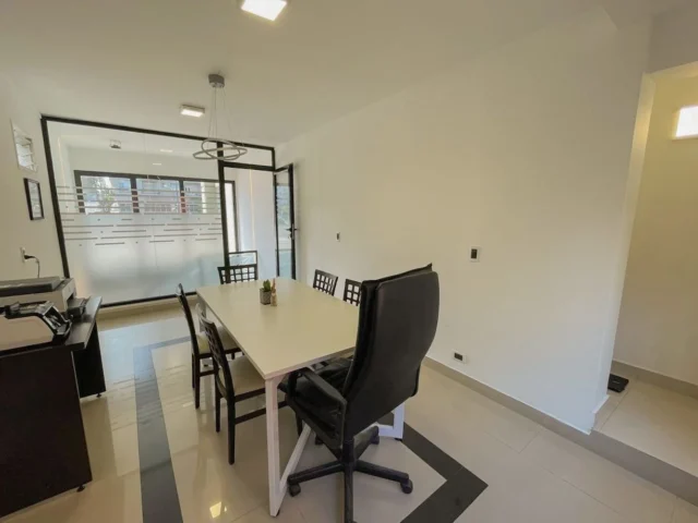 Locales en Alquiler — Diagonal Alberdi 2300
