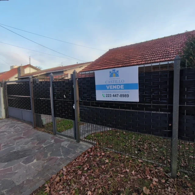 Casas, chalets en Venta — Mariani 4600