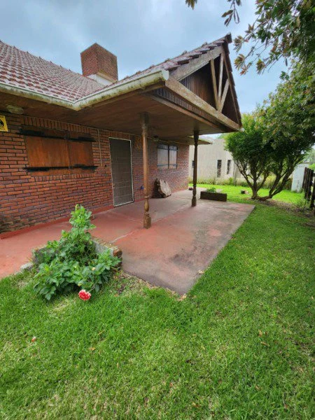 Casas, chalets en Venta — 473 Nº833