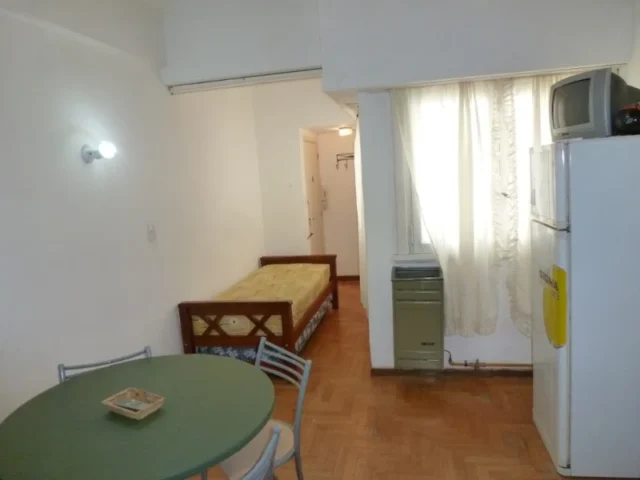 Departamentos, pisos y semipisos en Venta — BOLÍVAR Y SGO. DEL ESTERO.