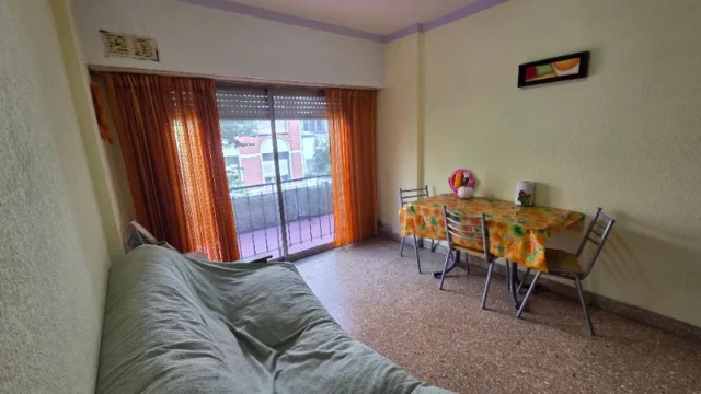 Departamentos, pisos y semipisos en Venta — MORENO 2417