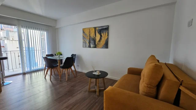 Departamentos, pisos y semipisos en Venta — BOLIVAR 2306