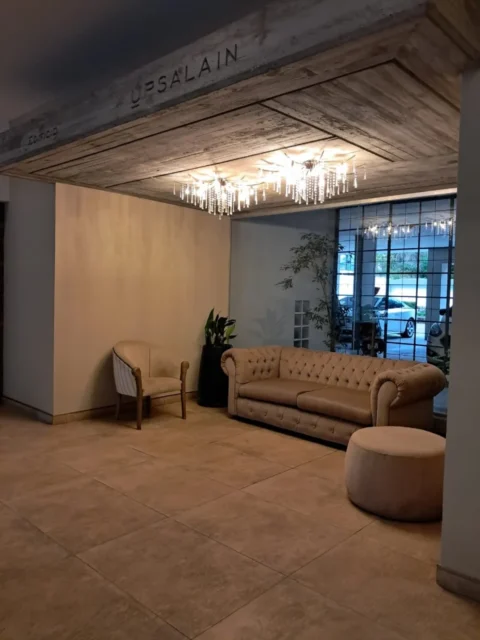 Departamentos, pisos y semipisos en Venta — Sarmiento 3246