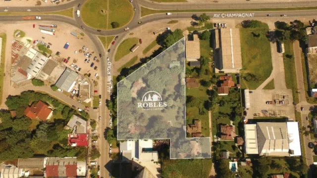 Lotes y terrenos en Venta — Av. Libertad y Av. Champagnat