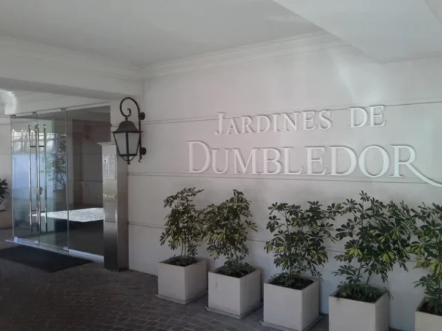 Departamentos, pisos y semipisos en Venta — Sarmiento 3290