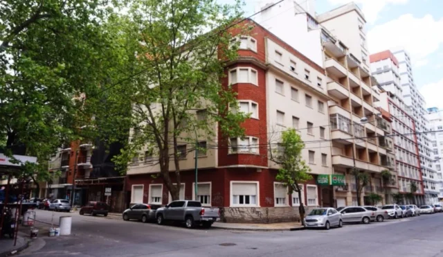 Hotel en Venta — Las Heras y Brown