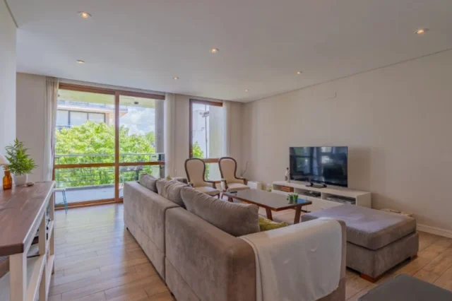 Departamentos, pisos y semipisos en Venta — Sarmiento 3340