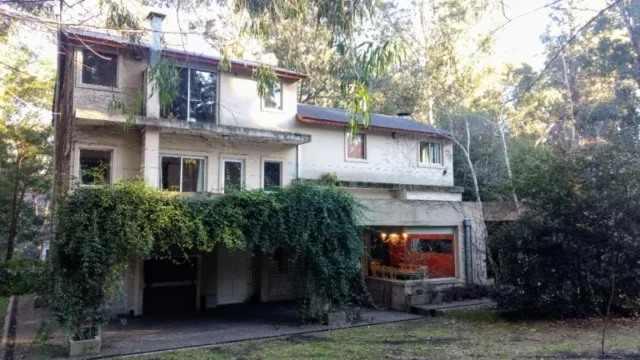 Casas, chalets en Venta — Comechingones y Aztecas