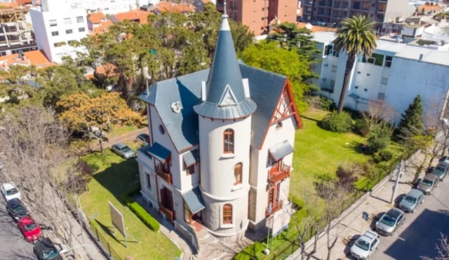 Casas, chalets en Venta — Garay esquina Lamadrid