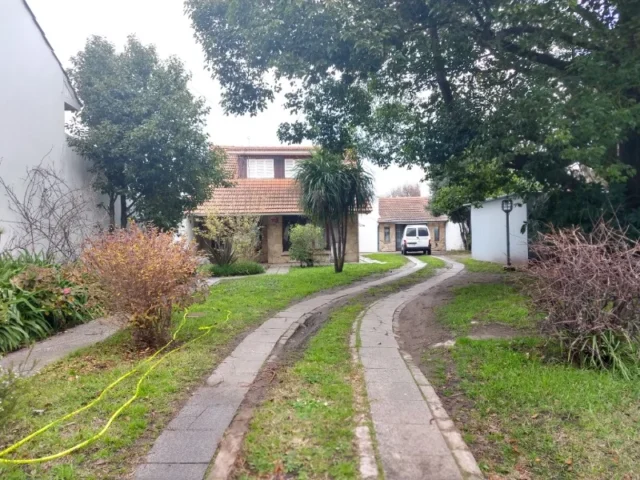 Casas, chalets en Venta — Roca 3826