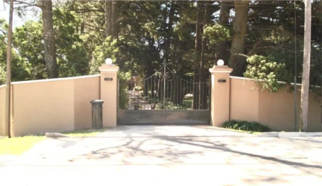 Casas, chalets en Venta — Calle 4 418
