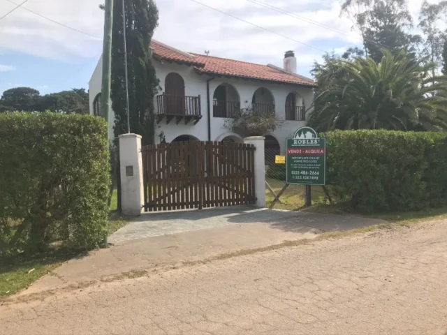 Casas, chalets en Venta — Calle 487