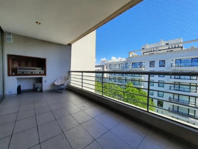 Departamentos, pisos y semipisos en Venta — Sarmiento 3256
