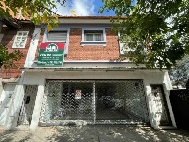 Locales en Venta — Av. Colón 3870