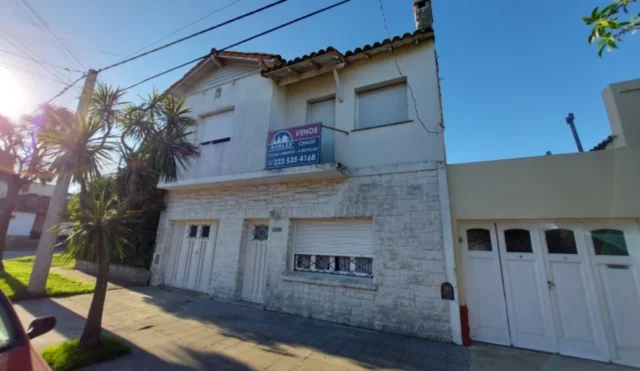 Casas, chalets en Venta — Juan A. Peña 3885