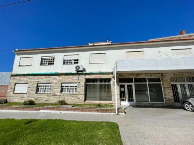 Locales en Venta — Corbeta Uruguay 3500