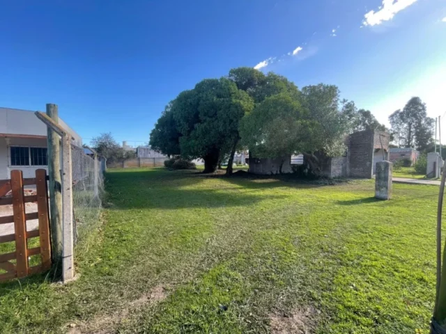 Lotes y terrenos en Venta — Calle 449 entre Calle 16 y Calle 18
