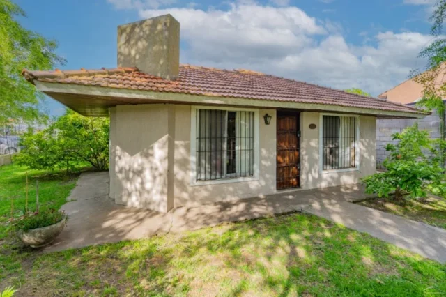 Casas, chalets en Venta — Azopardo 2711