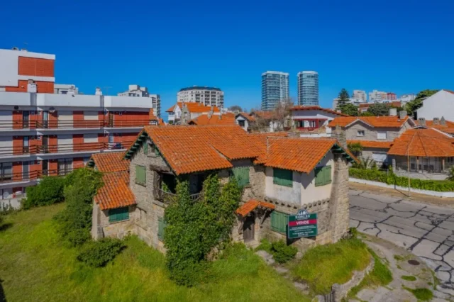Casas, chalets en Venta — Bernardo de Irigoyen 2492