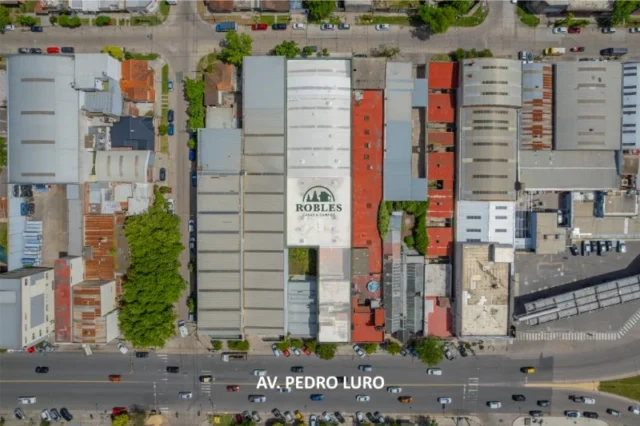 Locales en Venta — Luro 6052