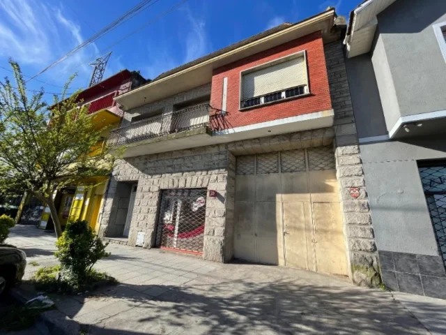 Locales en Venta — luro 5845
