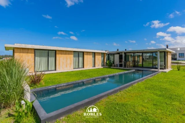 Casas, chalets en Venta — Casonas del Haras