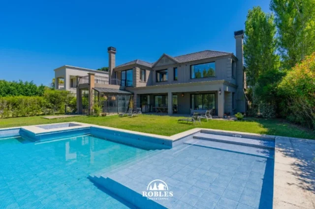Casas, chalets en Venta — Av. Jorge Newbery 5005