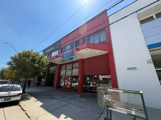 Locales en Alquiler — Juan B Justo 3411