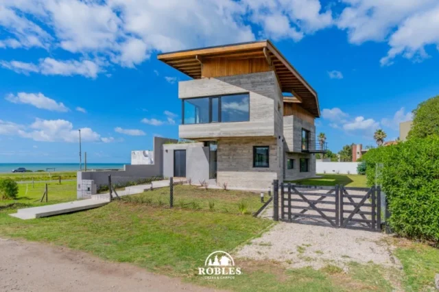 Casas, chalets en Venta — Calle 485 330
