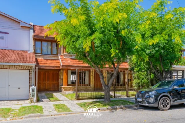 Casas, chalets en Venta — Alvear 3344