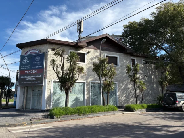 Locales en Venta — Polonia 11