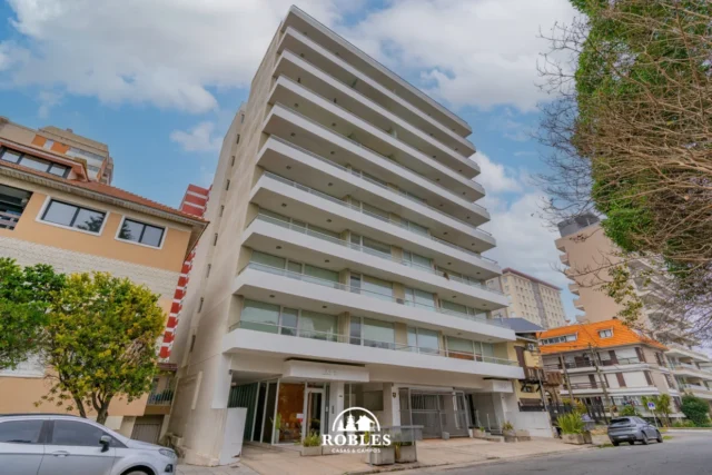 Departamentos, pisos y semipisos en Venta — Aristobulo del Valle 3066