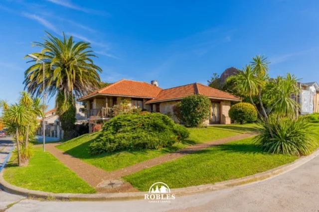 Casas, chalets en Alquiler — Alvear 4511