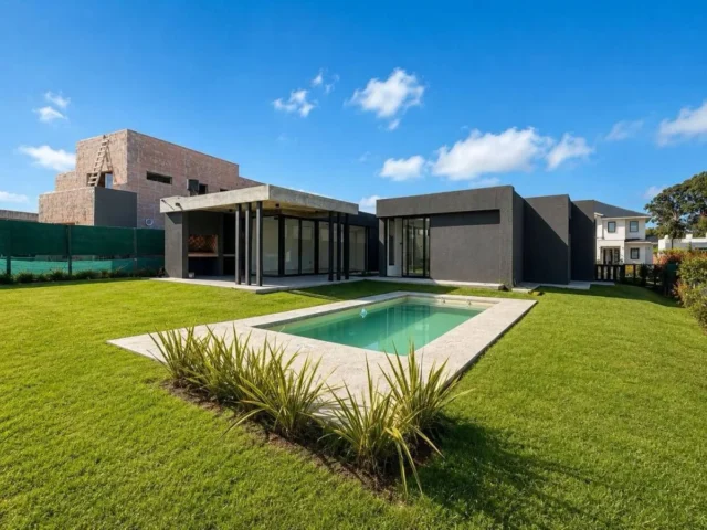 Casas, chalets en Venta — Rumenco Joven