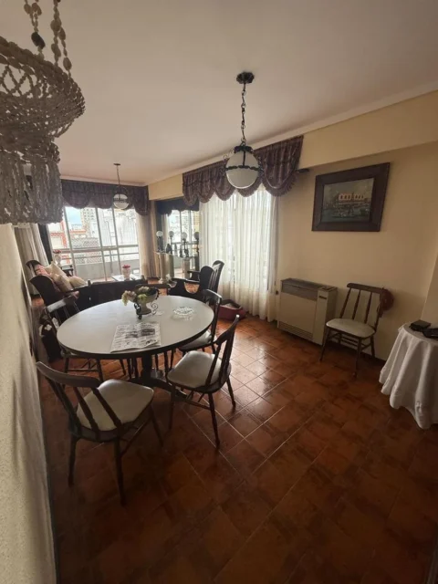 Departamentos, pisos y semipisos en Venta — Entre Ríos 2100