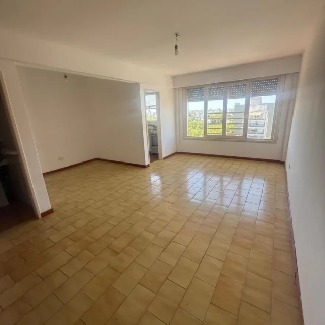 Departamentos, pisos y semipisos en Venta — San Martin 3500