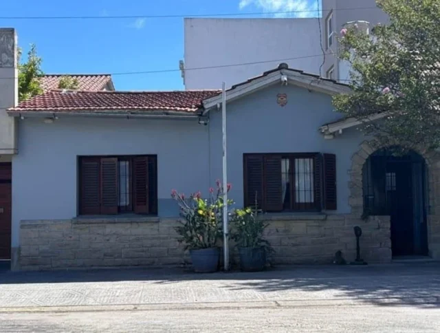 Casas, chalets en Venta — Oportunidad! Lamadrid 3000