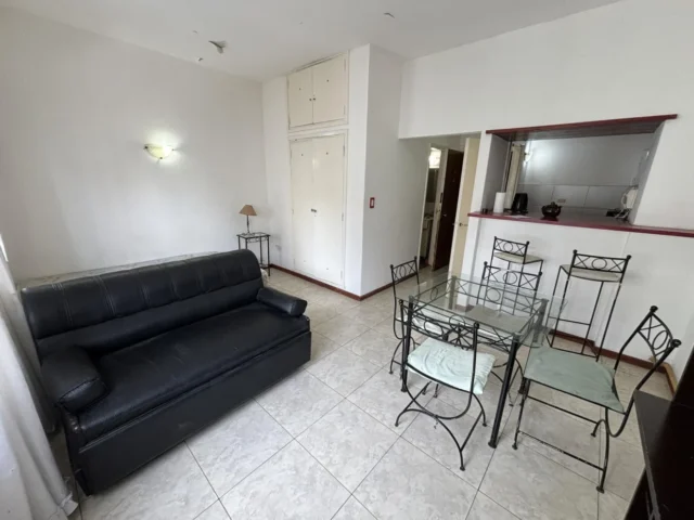 Departamentos, pisos y semipisos en Venta — San Martin 2300