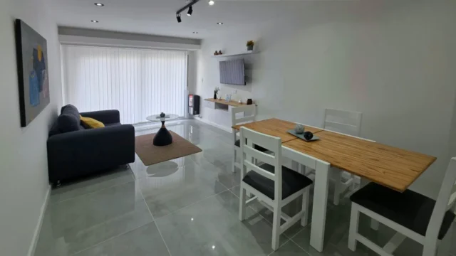 Departamentos, pisos y semipisos en Venta — Entre Rios 2000
