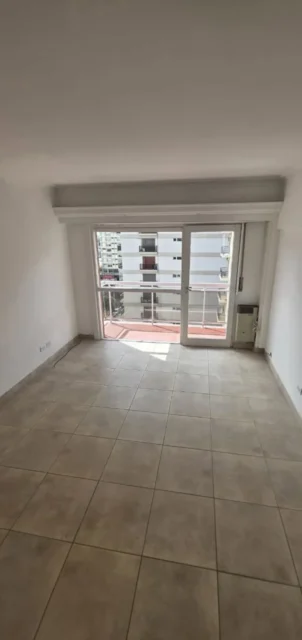 Departamentos, pisos y semipisos en Venta — San Martín 3276