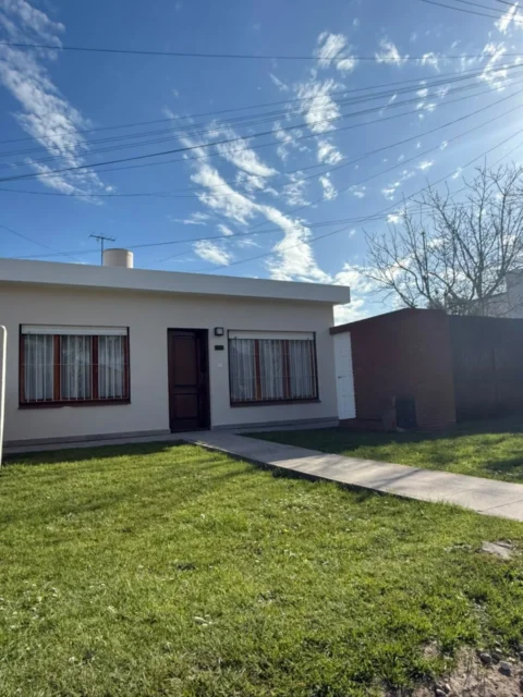 Casas, chalets en Venta — San Salvador 9200