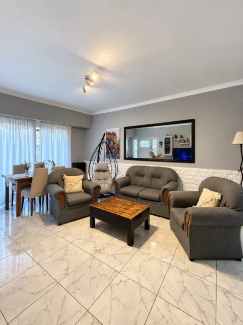 Casas, chalets en Venta — Mariani 4500