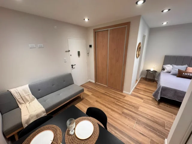 Departamentos, pisos y semipisos en Venta — Tucumán 2200