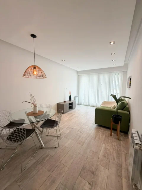 Departamentos, pisos y semipisos en Venta — MORENO 2200