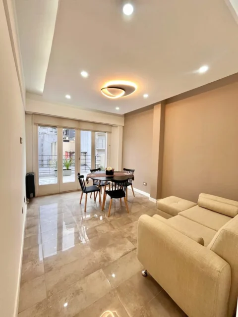 Departamentos, pisos y semipisos en Venta — MORENO 2300